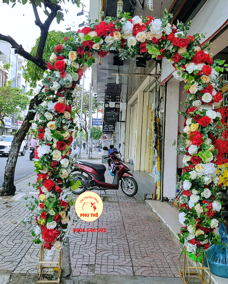 cổng hoa  trắng hồng 1m2